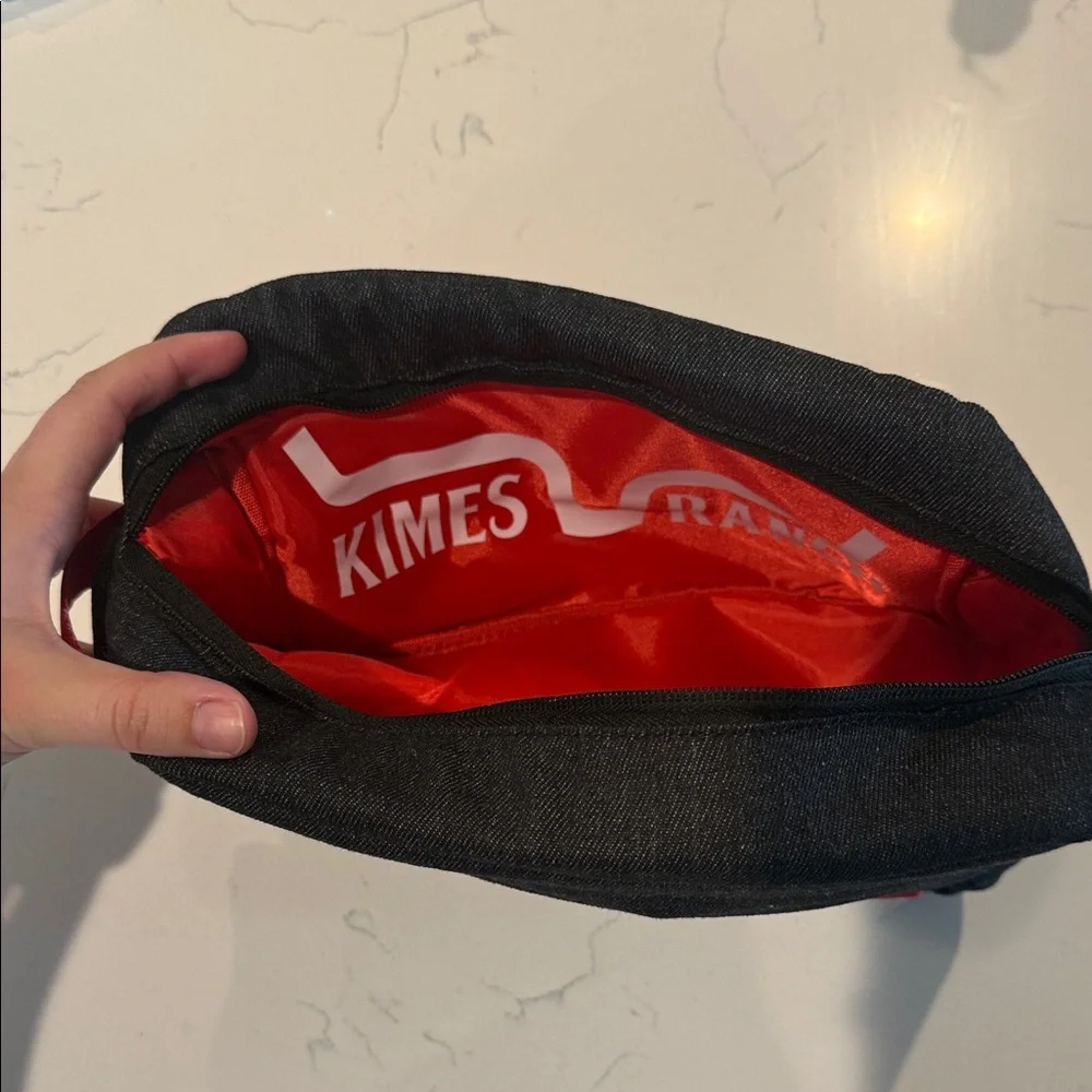 Kimes Ranch Men's Travel Bag - Picture 2 of 4